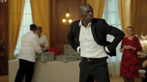 "Intouchables": Omar Sy fait sa choré au concert d'Earth Wind & Fire