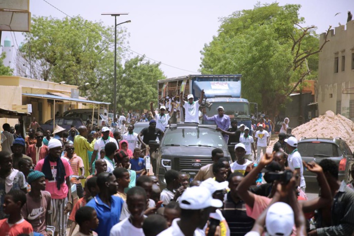 LOCALES À DIOURBEL / Pape Modou Fall et Dëgg Moo Woor investissent le Ministre Dame Diop pour la mairie et invitent Bby et la mouvance à taire les quenelles. LOCALES À DIOURBEL / Pape Modou Fall et Dëgg Moo Woor investissent le Ministre Dame Diop pour la mairie et invitent Bby et la mouvance à taire les quenelles.