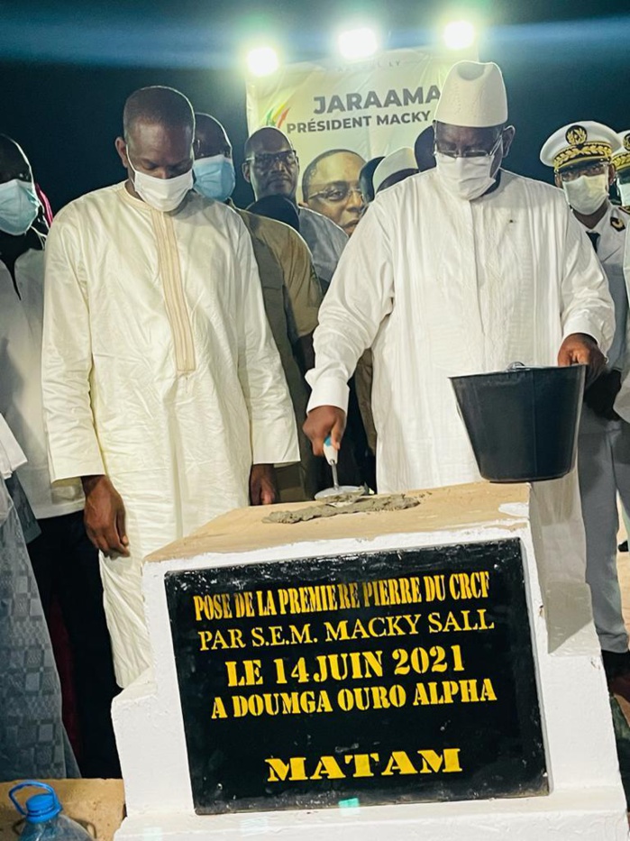 Matam : Le président Macky Sall a procédé à la pose de la 1ère pierre du centre national de contrôle des fréquences à Doumga Ouro Alpha. Matam : Le président Macky Sall a procédé à la pose de la 1ère pierre du centre national de contrôle des fréquences à Doumga Ouro Alpha.