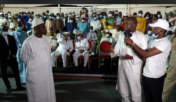 Matam : Le président Macky Sall a procédé à la pose de la 1ère pierre du centre national de contrôle des fréquences à Doumga Ouro Alpha. Matam : Le président Macky Sall a procédé à la pose de la 1ère pierre du centre national de contrôle des fréquences à Doumga Ouro Alpha.