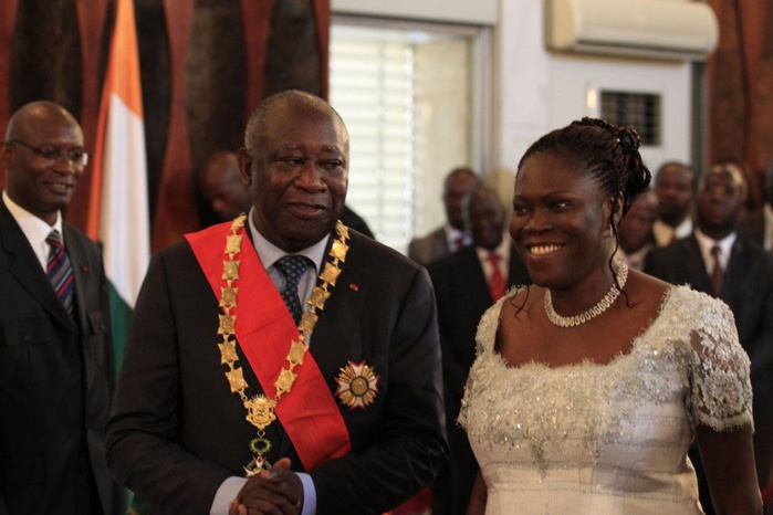 Divorce avec Simone Gbagbo : Gbagbo saisit le juge des affaires matrimoniales après le refus de l’ancienne Première Dame de se séparer à l’amiable. Divorce avec Simone Gbagbo : Gbagbo saisit le juge des affaires matrimoniales après le refus de l’ancienne Première Dame de se séparer à l’amiable.