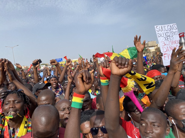 10ans du M23 : La forte mobilisation du M2D au terrain Hlm Grand Médine pour dire NON à la 3e candidature de Macky Sall. 10ans du M23 : La forte mobilisation du M2D au terrain Hlm Grand Médine pour dire NON à la 3e candidature de Macky Sall.