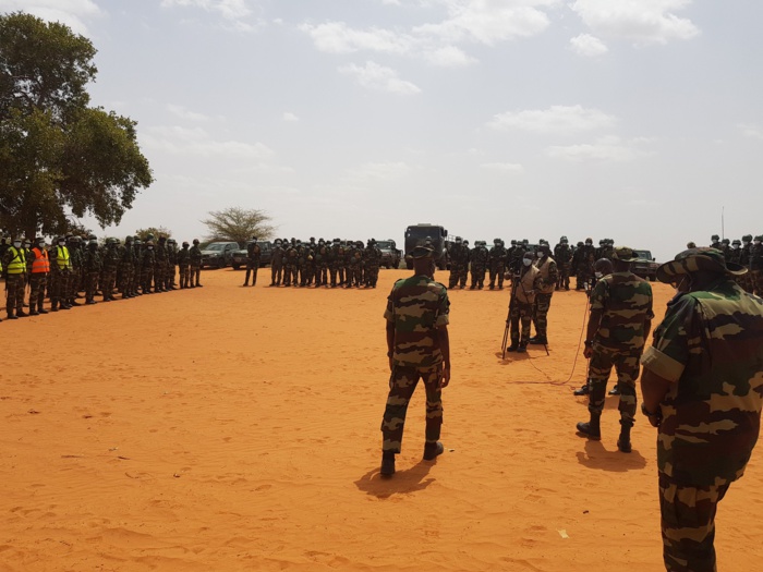 Campagne de tirs aux armes lourdes de l'armée de terre : Le CEMGA à Dodji pour présider l'entraînement des unités d’infanterie, d'artillerie, des chars. Campagne de tirs aux armes lourdes de l'armée de terre : Le CEMGA à Dodji pour présider l'entraînement des unités d’infanterie, d'artillerie, des chars.