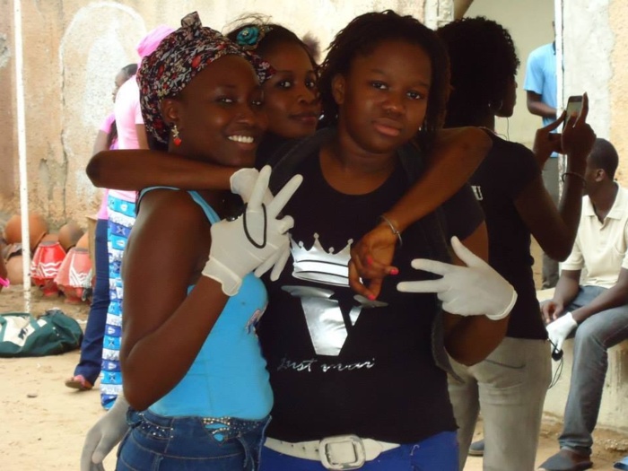 Les "ndogous" de solidarité du groupe "JUST VRAI" aux HLM Garage Guédiawaye