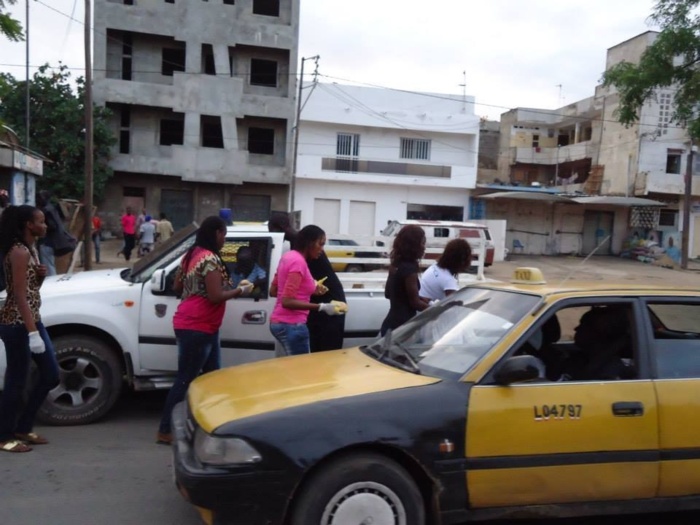 Les "ndogous" de solidarité du groupe "JUST VRAI" aux HLM Garage Guédiawaye