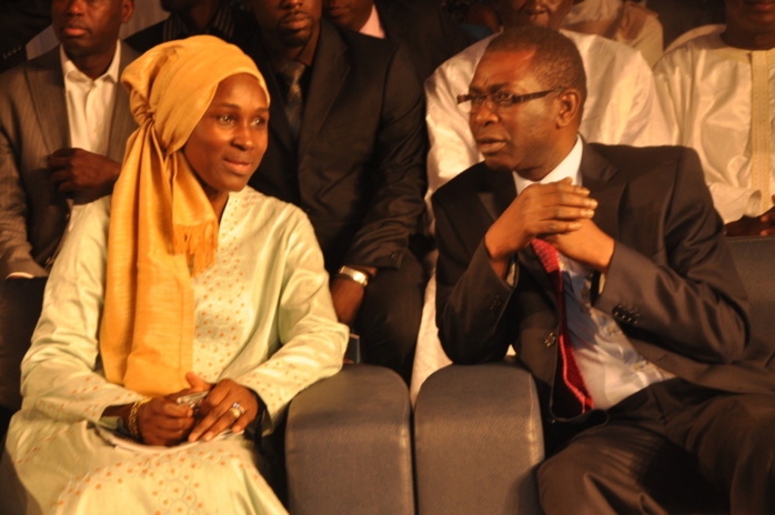 Le ministre du Tourisme en pleine discussion avec la styliste Collé Sow Ardo