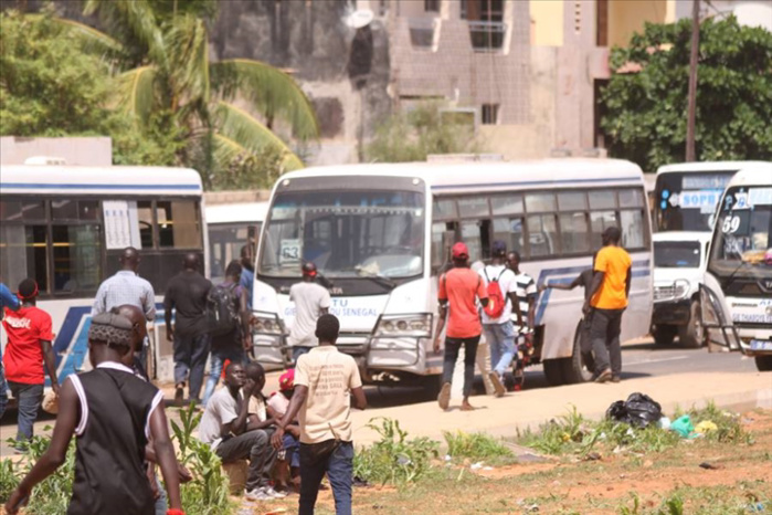 Grève des bus Tata : Les usagers rudement éprouvés…