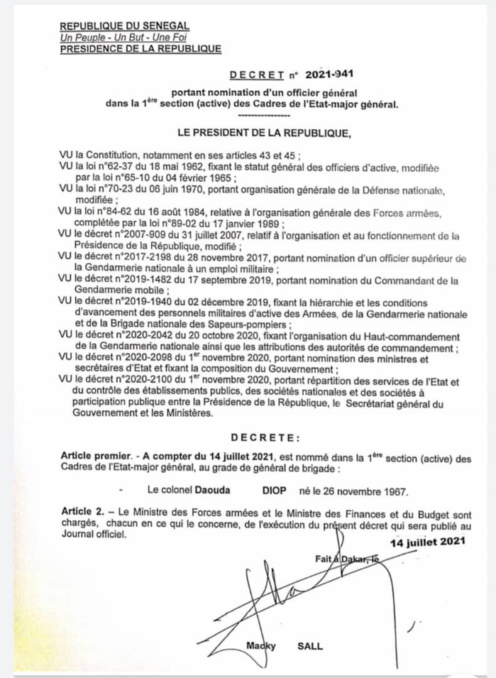 Nominations dans le Haut commandement de la gendarmerie nationale: le colonel Adama Gueye, Gouverneur militaire du Palais, les Colonels Daouda Diop et Meissa Cellé Ndiaye élevés au grade de Général Nominations dans le Haut commandement de la gendarmerie nationale: le colonel Adama Gueye, Gouverneur militaire du Palais, les Colonels Daouda Diop et Meissa Cellé Ndiaye élevés au grade de Général