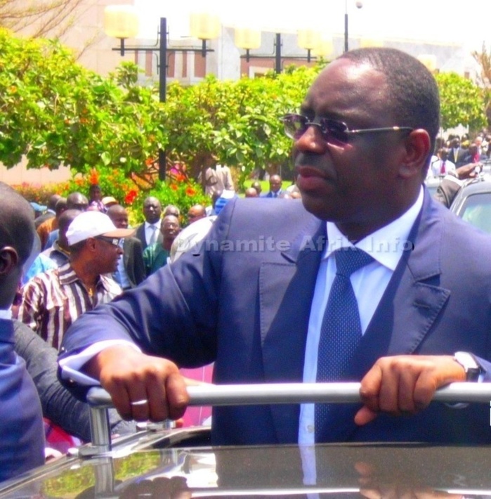 Visite dans les zones inondées : Macky Sall à Grand-Yoff