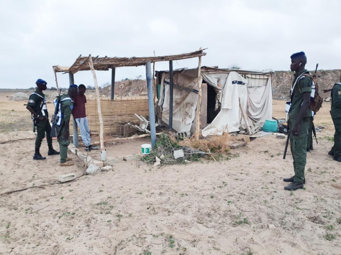 Sécurisation à Ouest Foire et aux abords de l’aéroport : la Gendarmerie arrête 269 personnes de diverses nationalités dont 69 femmes Sécurisation à Ouest Foire et aux abords de l’aéroport : la Gendarmerie arrête 269 personnes de diverses nationalités dont 69 femmes