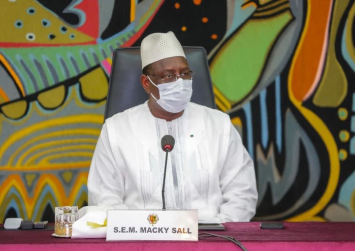 Macky Sall lors de la réunion d’urgence sur la gestion des inondations : « Si les choses ne marchent pas, on a besoin de savoir la situation… les gens ont habité dans des zones non aedificandi avec des complicités administratives ou territoriales » Macky Sall lors de la réunion d’urgence sur la gestion des inondations : « Si les choses ne marchent pas, on a besoin de savoir la situation… les gens ont habité dans des zones non aedificandi avec des complicités administratives ou territoriales »