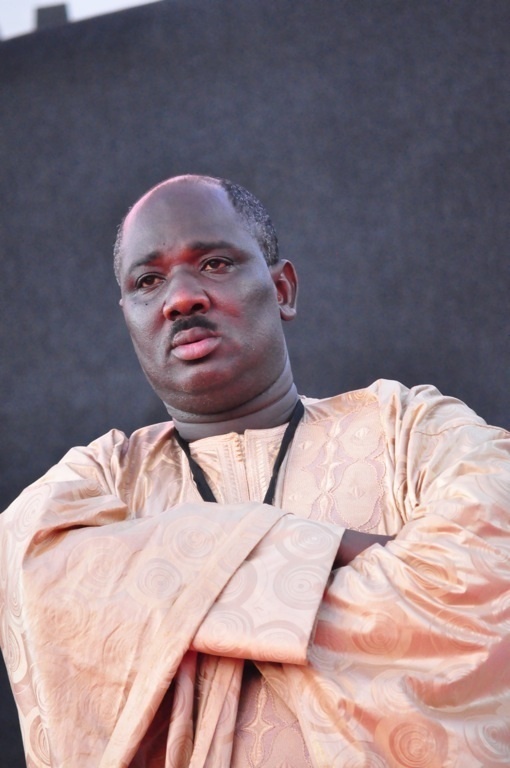 Le Griot attitré de Macky, Farba Ngom se tape une demeure de 700 millions aux Almadies