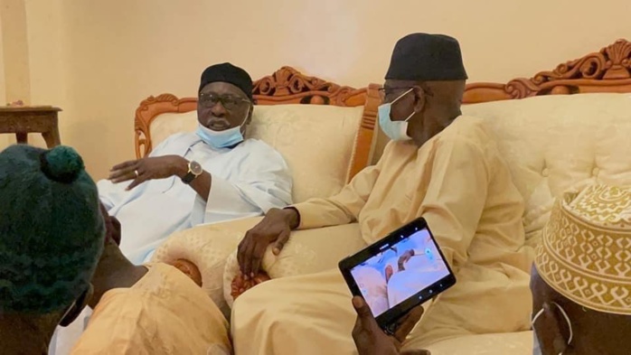 Yoff : Serigne Babacar Sy Mansour chez le défunt Khalife Général des Layènes. Yoff : Serigne Babacar Sy Mansour chez le défunt Khalife Général des Layènes.