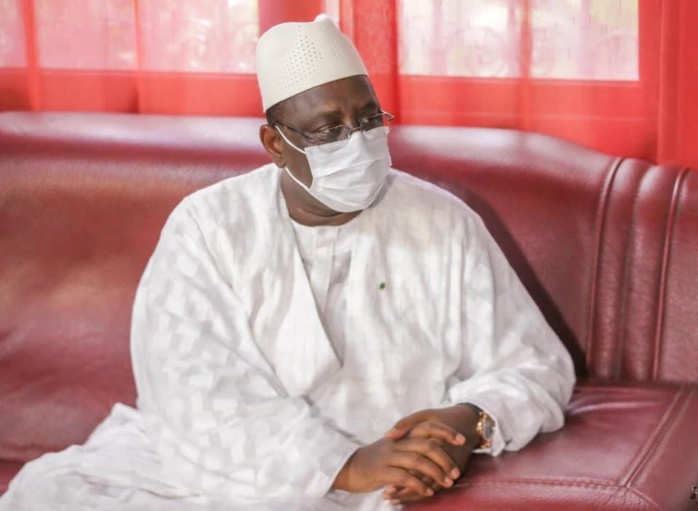 Décès de ABC : Le président Macky Sall chez son défunt ministre. (IMAGES) Décès de ABC : Le président Macky Sall chez son défunt ministre. (IMAGES)