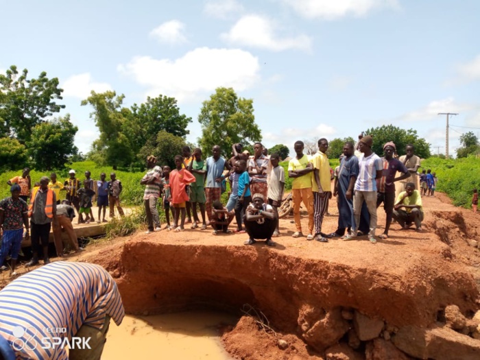 Koungheul : Les maires des communes de Fass Thiéckène et de Saly Escale dégagent leurs propres moyens pour la réhabilitation du pont de Koungheul Socé... Koungheul : Les maires des communes de Fass Thiéckène et de Saly Escale dégagent leurs propres moyens pour la réhabilitation du pont de Koungheul Socé...