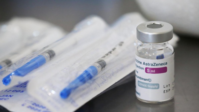 SANTÉ / COVID-19 : le Sénégal réceptionne 124 800 doses d’Astra Zeneca offertes par la Belgique. SANTÉ / COVID-19 : le Sénégal réceptionne 124 800 doses d’Astra Zeneca offertes par la Belgique.