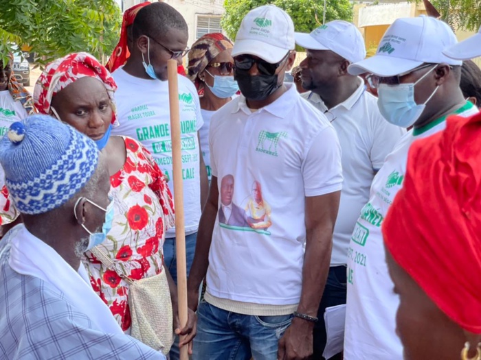 WADIAL MAGAL GUI / Grande mobilisation à l’actif du Directeur de l’Emploi qui a mobilisé 1.500 jeunes et femmes pour une journée de nettoiement.