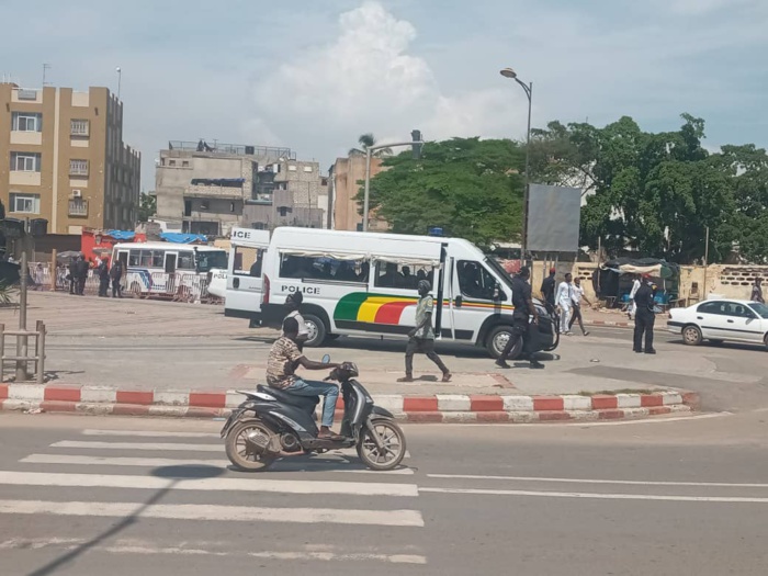 Marche contre la cherté de la vie au Sénégal: la place de la Nation barricadée avec un énorme dispositif policier (images)
