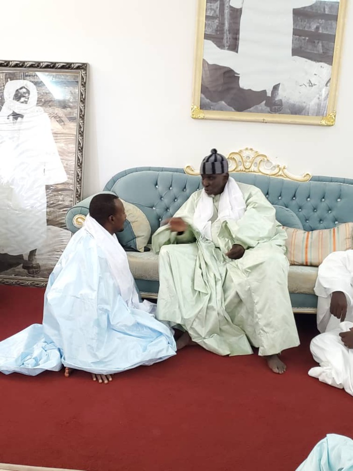( IMAGES) Serigne Moustapha Saliou passe deux tours d’horloge chez Serigne Bassirou Mbacké Abdou Khadre ( IMAGES) Serigne Moustapha Saliou passe deux tours d’horloge chez Serigne Bassirou Mbacké Abdou Khadre