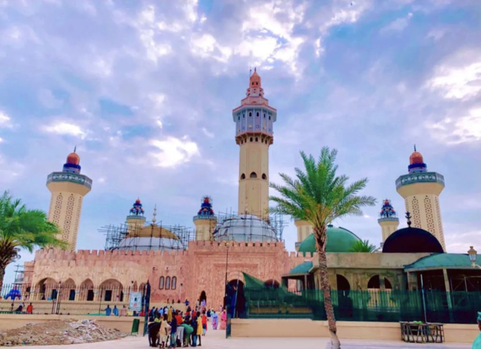 Magal de Touba : À la grande mosquée, là où le culte prend toute sa ferveur.