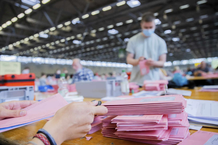 Elections en Allemagne : SPD et CDU dans un mouchoir de poche, la nouvelle coalition espérée pour Noël Elections en Allemagne : SPD et CDU dans un mouchoir de poche, la nouvelle coalition espérée pour Noël