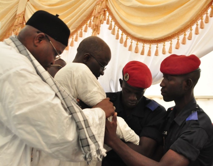 En pleine priére, Moustapha Sourang tombe dans les pommes