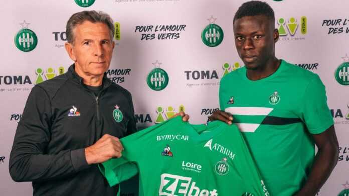 Saint-Etienne : El Hadji Dièye a signé son premier contrat professionnel.