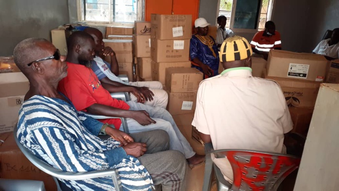 Khossanto / Année scolaire 2021 - 2022 : Le conseil municipal et Endeavour Mining injectent 6 millions. Khossanto / Année scolaire 2021 - 2022 : Le conseil municipal et Endeavour Mining injectent 6 millions.