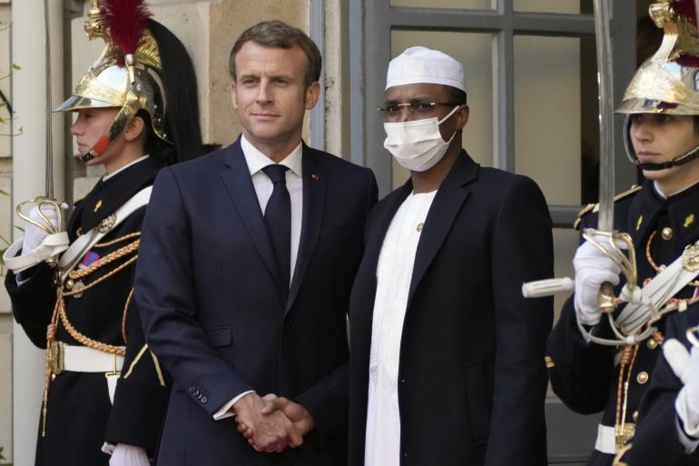 Rencontre de Macron avec trois présidents du G5 Sahel : Paris isole Bamako qui se rapproche davantage de Moscou.