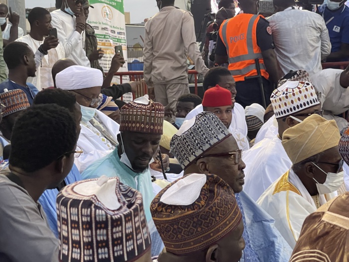 Hadratoul Jummah aux Parcelles Assainies : Une marée de fidèles en communion avec Cheikh Mahi Ibrahima Niass. (Images)