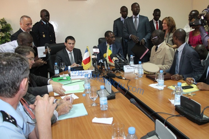 Les images de la conférence de presse du ministre français de l'Intérieur Manuel Valls avec son homologue sénégalais Abdoulaye Daouda Diallo
