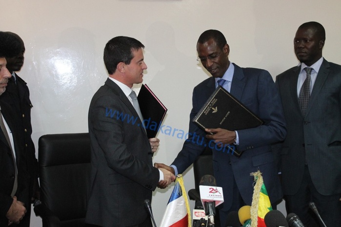 Les images de la conférence de presse du ministre français de l'Intérieur Manuel Valls avec son homologue sénégalais Abdoulaye Daouda Diallo