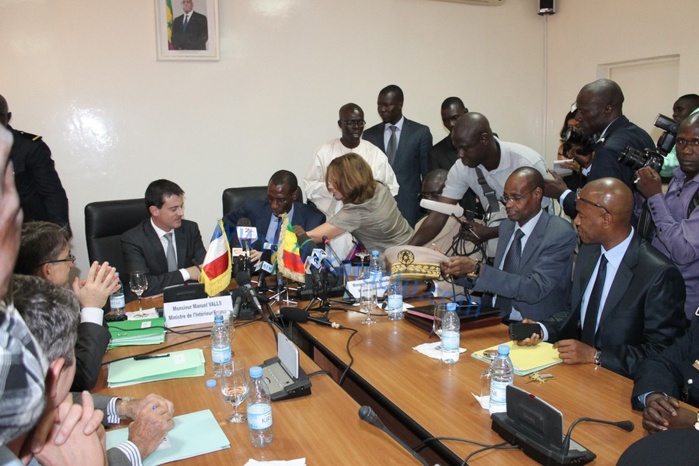 Les images de la conférence de presse du ministre français de l'Intérieur Manuel Valls avec son homologue sénégalais Abdoulaye Daouda Diallo