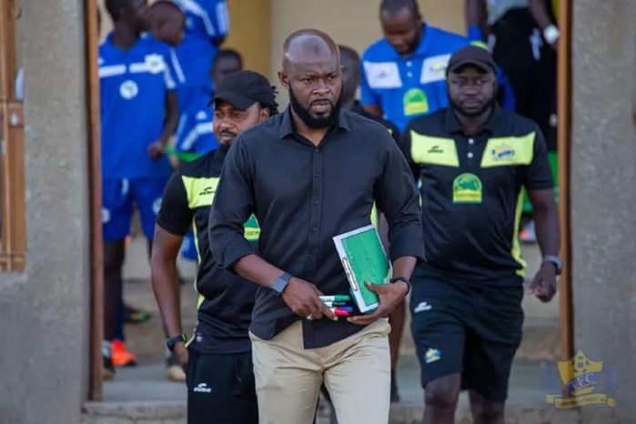 Teungueth FC/Diambars : « On a manqué d’efficacité… Les joueurs de profondeur n’ont pas assez proposé. » (Youssouph Dabo, coach de TFC) Teungueth FC/Diambars : « On a manqué d’efficacité… Les joueurs de profondeur n’ont pas assez proposé. » (Youssouph Dabo, coach de TFC)