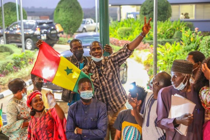 60e Sommet de la CEDEAO : le Président de la République Macky Sall et sa délégation à Abuja 60e Sommet de la CEDEAO : le Président de la République Macky Sall et sa délégation à Abuja