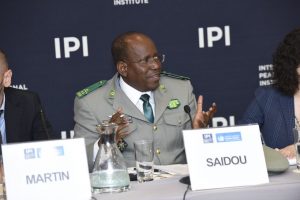 Lutte contre le terrorisme au Sahel : Le Général Saidou Dia vante la recette mauritanienne.