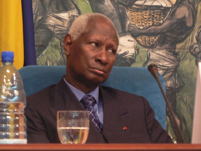 Clôture du Sommet France-Afrique Victime d’un malaise, Abdou Diouf sème émoi et désolation