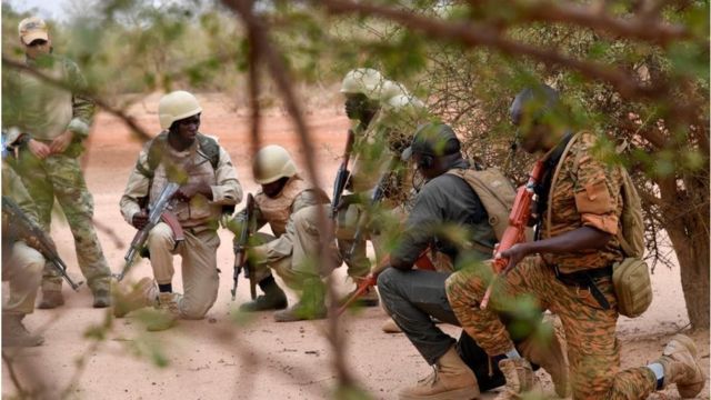 Burkina - Au moins 22 personnes ont trouvé́ la mort dans l’embuscade du convoi de commerçants