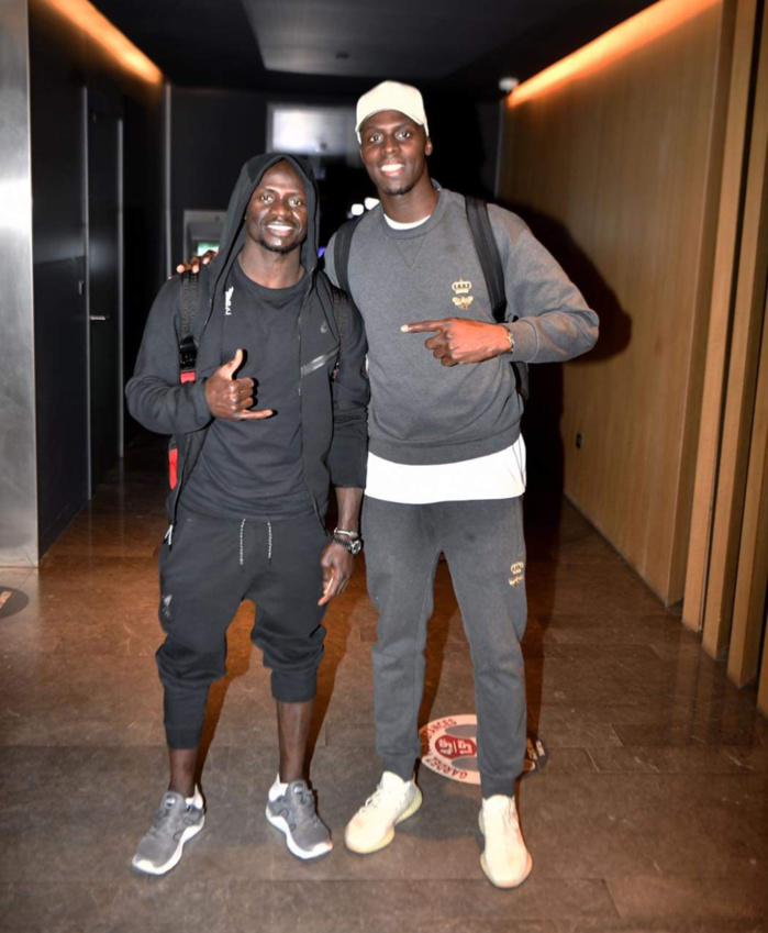 Équipe nationale : Premier galop d'entraînement pour Sadio Mané et Édouard Mendy, Ismaïla Sarr également attendu... Sény Dieng dans le groupe... Équipe nationale : Premier galop d'entraînement pour Sadio Mané et Édouard Mendy, Ismaïla Sarr également attendu... Sény Dieng dans le groupe...