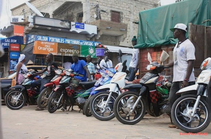 Colobane : Des conducteurs de vélo-taxi bravent l’interdiction de faire du transport public de personnes.
