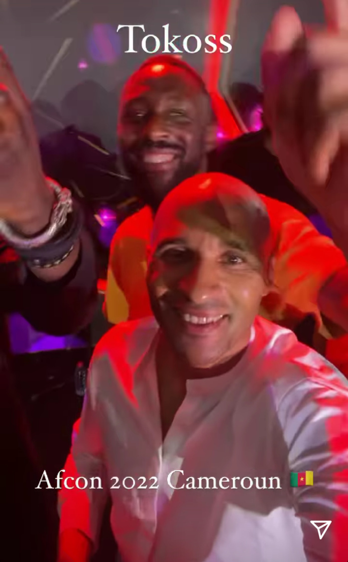 CAN Cameroun 2022 : La fiesta en night-club, d'anciens internationaux Sénégalais, dont Diouf et Fadiga fait jaser... CAN Cameroun 2022 : La fiesta en night-club, d'anciens internationaux Sénégalais, dont Diouf et Fadiga fait jaser...