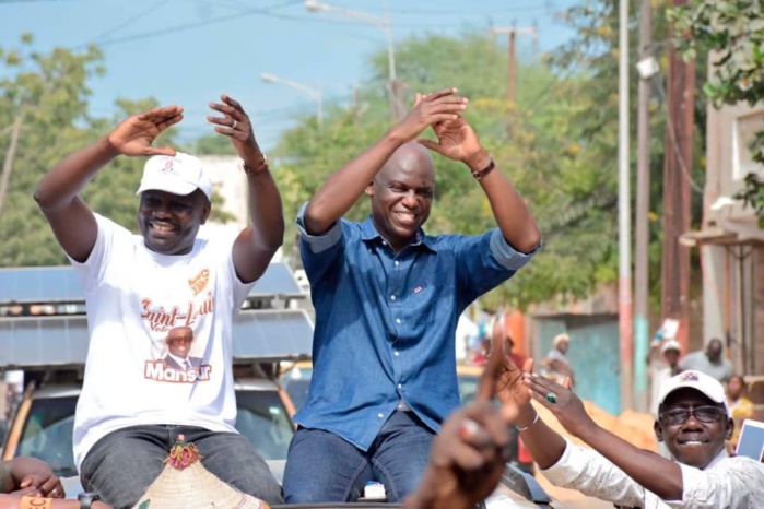 Saint-Louis / Mansour Faye raille Mary Teuw Niane : « Je t’amènerai à la retraite forcée. Je t’offrirai une tondeuse pour raser ta tête et un billet pour la Mecque » Saint-Louis / Mansour Faye raille Mary Teuw Niane : « Je t’amènerai à la retraite forcée. Je t’offrirai une tondeuse pour raser ta tête et un billet pour la Mecque »