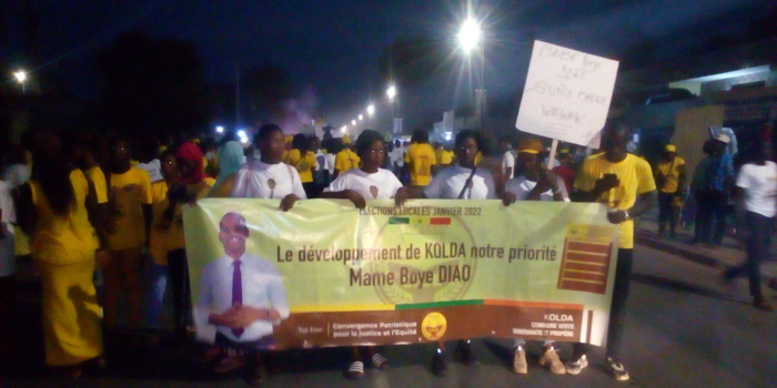 Locales 2022 à Kolda : La caravane de Mame Boye Diao inonde les rues de jaune...