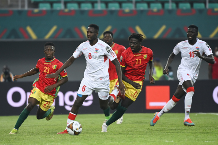 Foot: la Gambie, pour sa 1re CAN, accède aux quarts de finale en battant la Guinée (1-0) Foot: la Gambie, pour sa 1re CAN, accède aux quarts de finale en battant la Guinée (1-0)