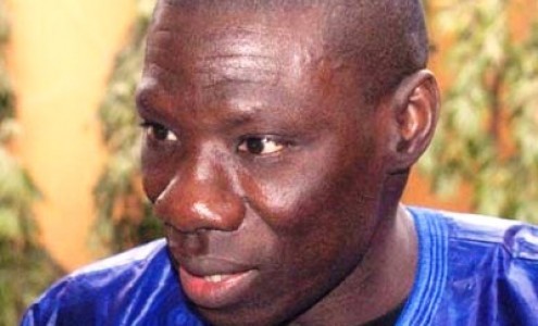 Après avoir attaqué Ndèye Fatou Ndiaye de Walf, le conseiller du Président de la République taxe la presse privée de partisane: Abdou Aziz Diop s’en prend au présentateur de Sen Tv