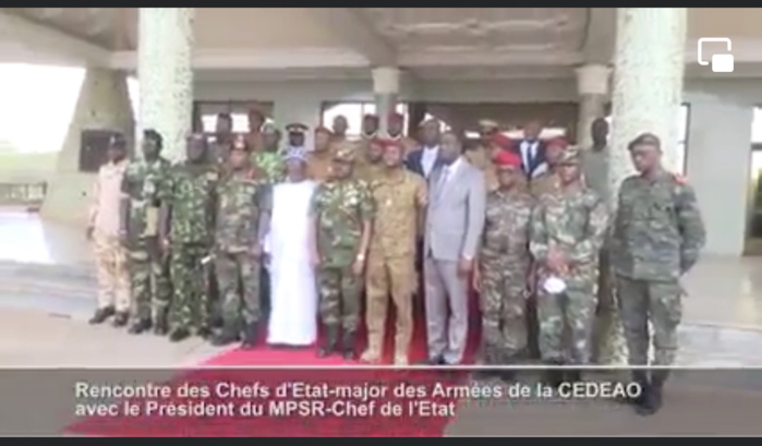 Burkina Faso : des émissaires de la CEDEAO et de l'ONU ont rencontré le président renversé Roch Kaboré.