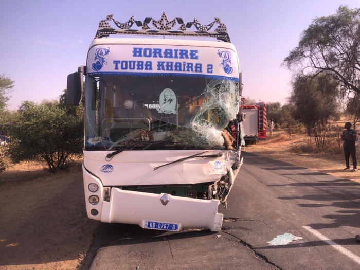 Accident sur la route de Porokhane/ Les 09 victimes, des femmes, originaires de Touba, inhumées aujourd’hui sous le ndigël du Khalife Accident sur la route de Porokhane/ Les 09 victimes, des femmes, originaires de Touba, inhumées aujourd’hui sous le ndigël du Khalife