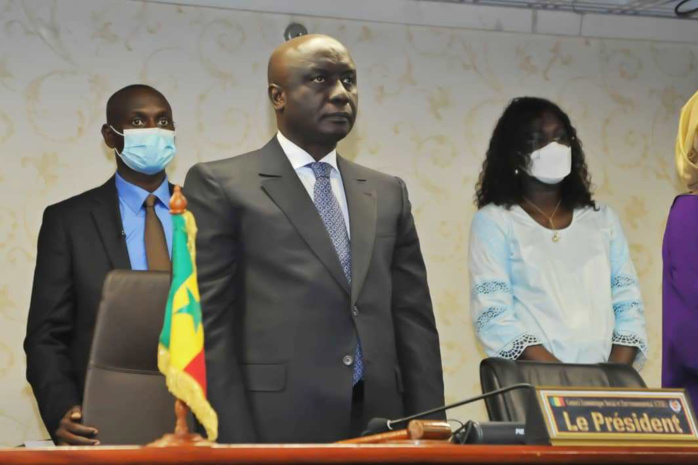 Licenciements « abusifs » au CESE : l’avocat commis par Idrissa Seck sollicite et obtient le renvoi du procès. Licenciements « abusifs » au CESE : l’avocat commis par Idrissa Seck sollicite et obtient le renvoi du procès.