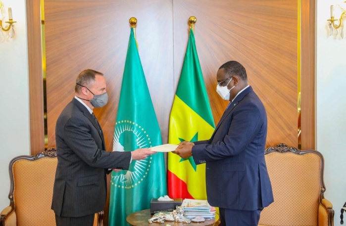Diplomatie : le nouvel Ambassadeur des Etats Unis au Sénégal, Michael « Mike » Raynor présente ses lettres de créances Diplomatie : le nouvel Ambassadeur des Etats Unis au Sénégal, Michael « Mike » Raynor présente ses lettres de créances