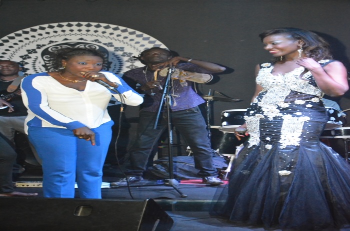 Stars et célébrités ont marqué leur présence à l'anniversaire de Coumba Gawlo mercredi passé au Barramundi (Images)